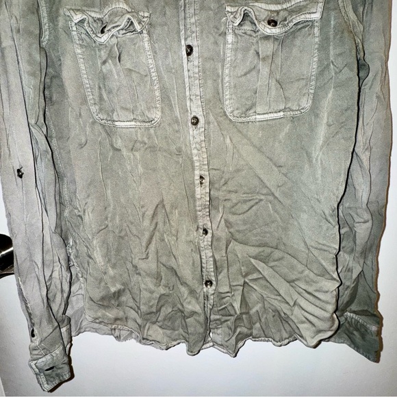 American Eagle Outfitters Olive Button Down Shirt - Picture 3 of 7